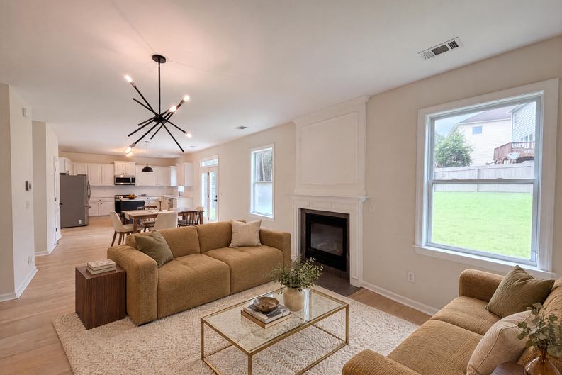 Photo 7 of 23 of 3718 Park Hill Cir, Loganville, GA