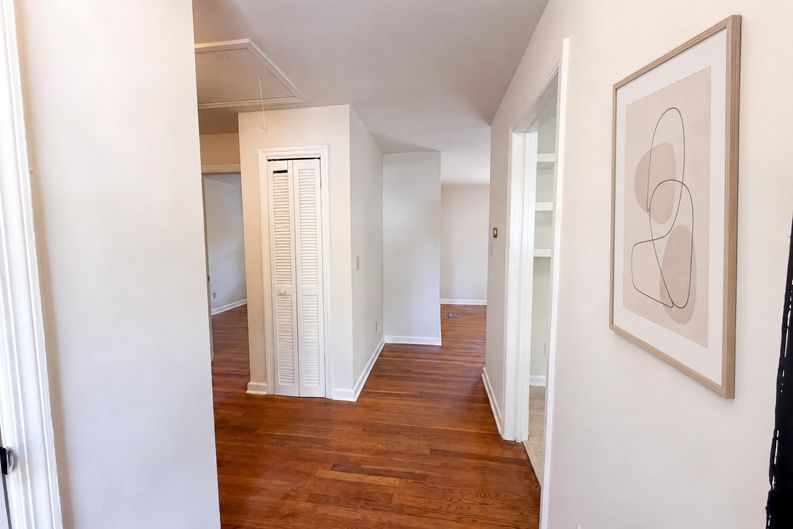 Photo 11 of 25 of 3022 Lindenwood Dr, Columbia, SC