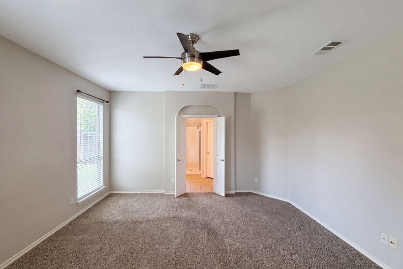 Photo 10 of 20 of 1205 Kachina Ln, Haslet, TX