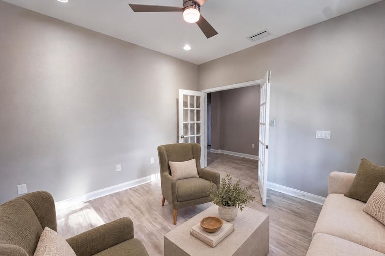 Photo 13 of 36 of 12424 Belcroft Dr, Riverview, FL