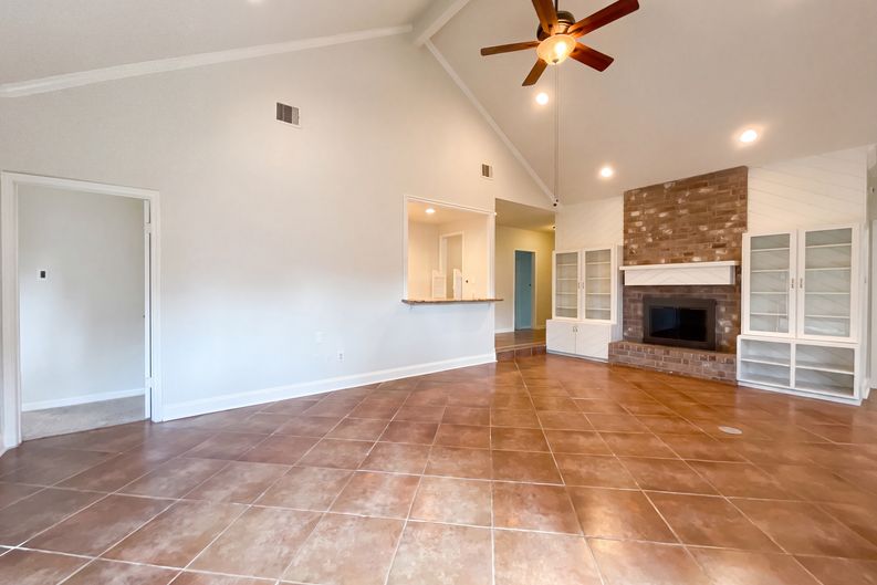 Photo 5 of 17 of 12910 Ashford Chase Dr, Houston, TX
