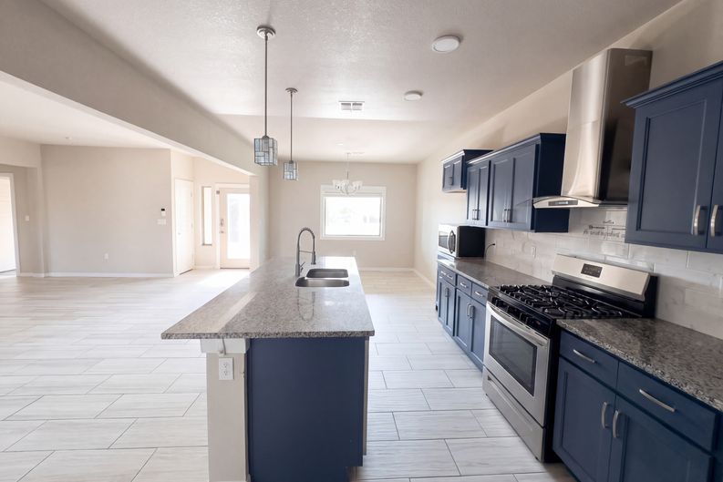 Photo 6 of 20 of 2801 Maria Casas St, El Paso, TX