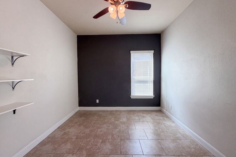 Photo 9 of 21 of 122 Bluehaw Dr, Georgetown, TX