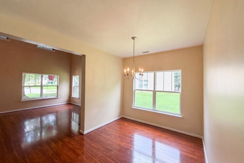 Photo 7 of 16 of 3712 Mayfair Mill Dr, Raleigh, NC