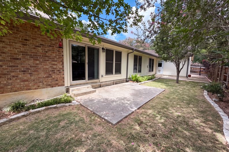 Photo 5 of 21 of 1930 Shadow Park St, San Antonio, TX