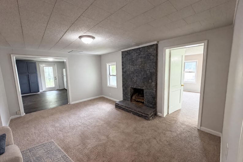Photo 3 of 21 of 237 Geddis Rd, Inman, SC