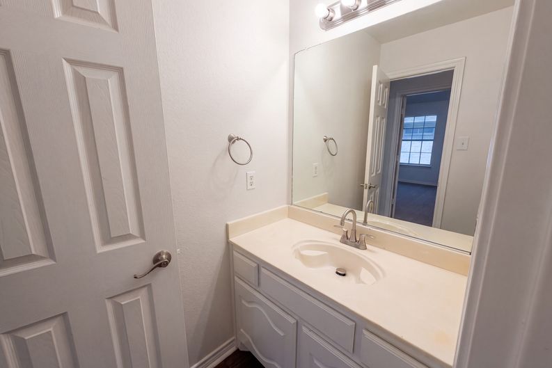 Photo 23 of 29 of 1803 High Meadow St, Glenn Heights, TX