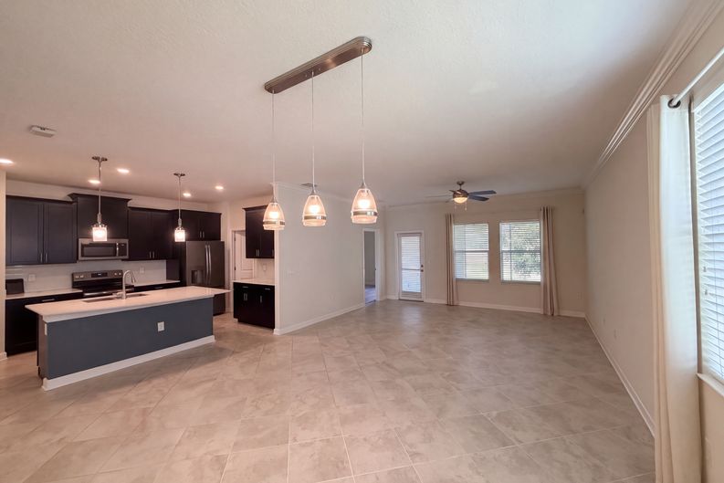 Photo 3 of 25 of 4112 Innovation Ln, Clermont, FL