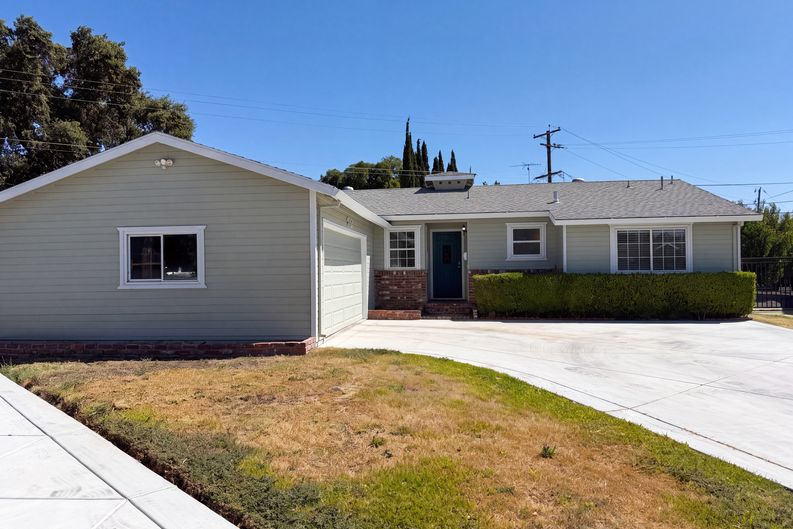 Photo 24 of 34 of 9232 Don Boriga Way, Stockton, CA