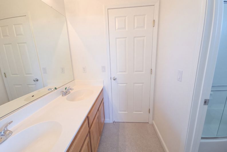 Photo 27 of 41 of 2328 Forty Niner Ct, Antioch, CA