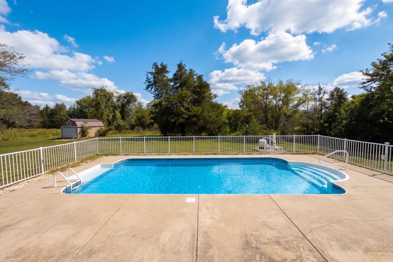 Photo 19 of 24 of 10107 Manassas Dr, Festus, MO