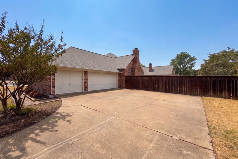 Photo 29 of 32 of 1609 Brentwood Trl, Keller, TX