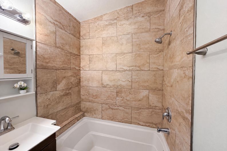 Photo 15 of 21 of 1502 Daroca Dr, Deltona, FL