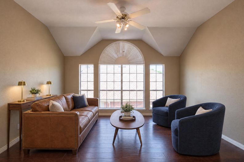 Photo 10 of 22 of 3606 Fairlands Dr, Richardson, TX