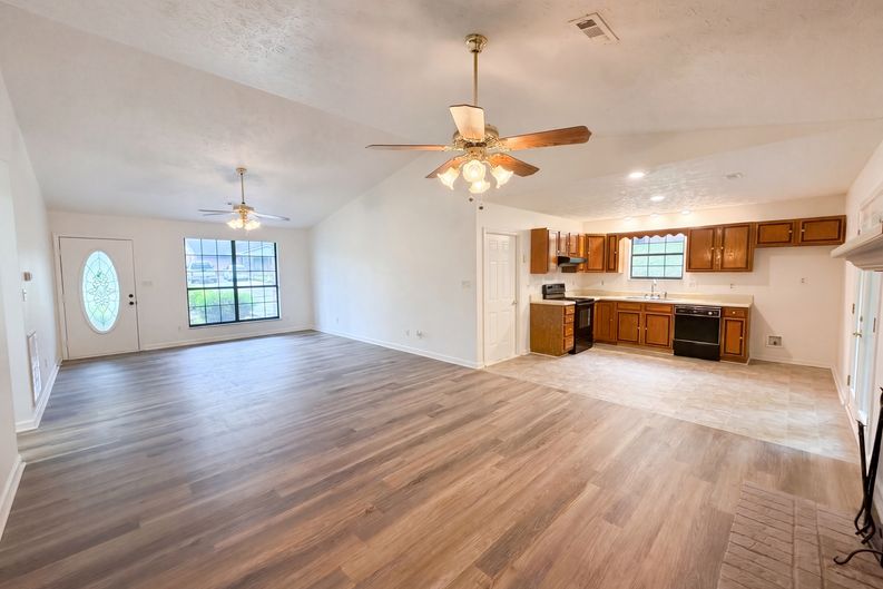 Photo 7 of 22 of 6020 Morning Glory Pl, Knoxville, TN