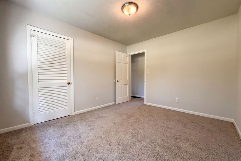 Photo 10 of 17 of 3224 Sandhill Dr, Fayetteville, NC
