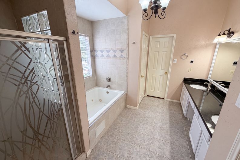 Photo 20 of 28 of 4215 River Ranch Dr, Pasadena, TX