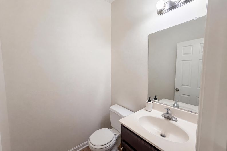Photo 8 of 16 of 3705 Chancellorsville Ct, Raleigh, NC