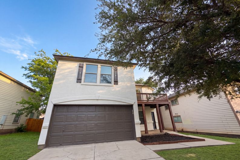 Photo 7 of 20 of 5406 S Hearsey Dr, Austin, TX