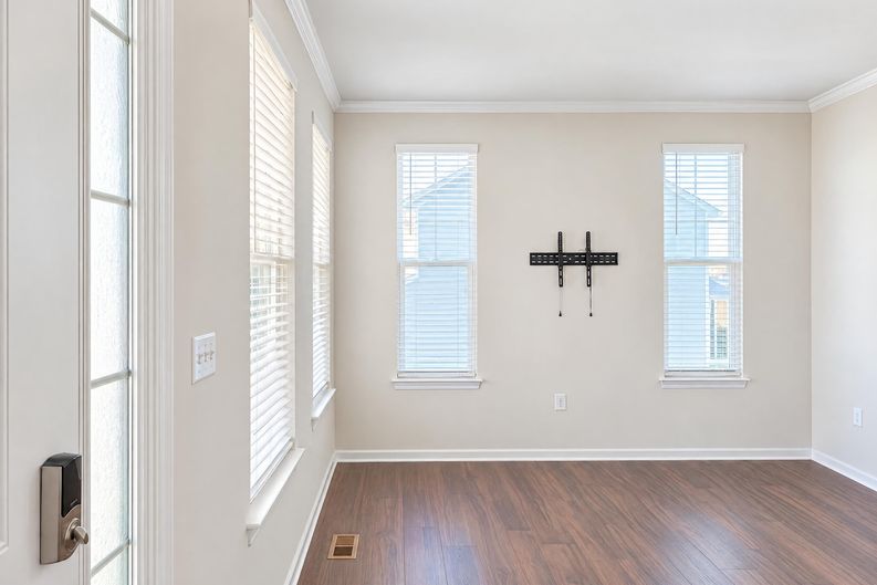 Photo 12 of 39 of 13409 Maymount Dr, Culpeper, VA