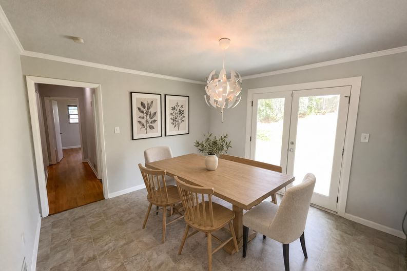 Photo 11 of 19 of 2855 Jerome Rd, Atlanta, GA