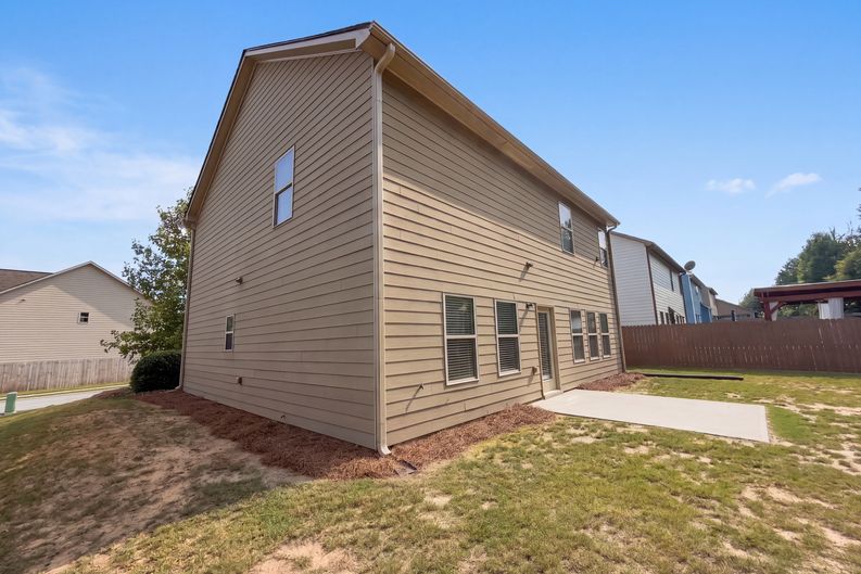 Photo 39 of 41 of 821 Walnut Woods Dr, Braselton, GA