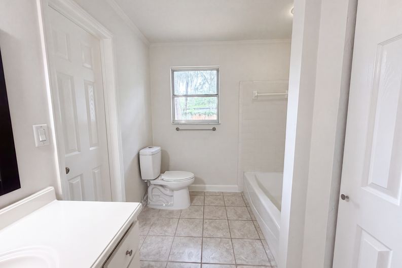 Photo 13 of 21 of 6854 Holly Hill Rd, Melrose, FL