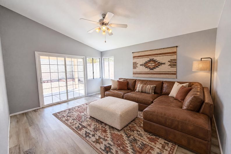 Photo 3 of 33 of 9121 Indian Breeze Dr, Las Vegas, NV