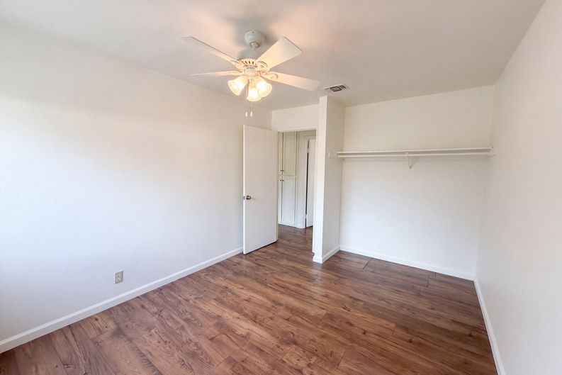 Photo 15 of 25 of 6232 Wittenham Way, Orangevale, CA
