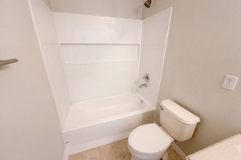 Photo 20 of 40 of 17534 Balmaha Dr, Land O Lakes, FL