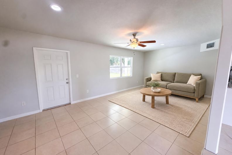 Photo 18 of 23 of 1005 Barber St, Sebastian, FL