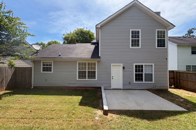 Photo 21 of 26 of 3045 Stonebridge Creek Dr, Lithonia, GA