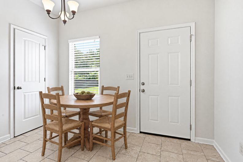 Photo 7 of 40 of 77 Hamil Ct NW, Cartersville, GA