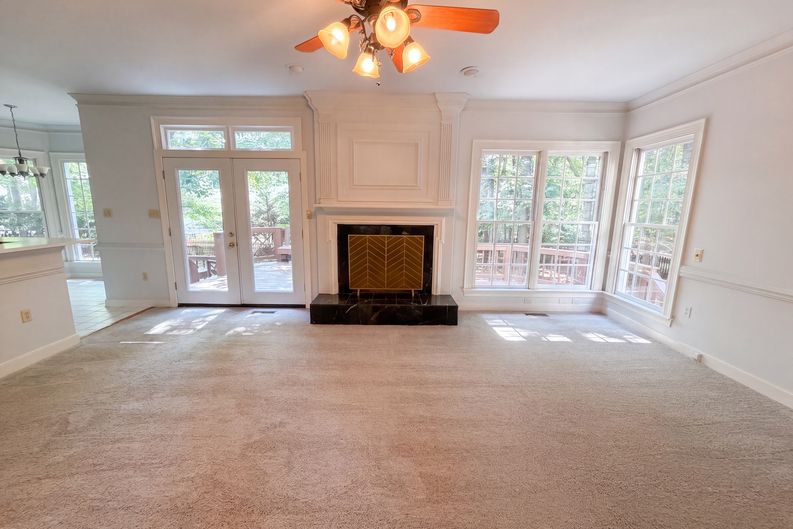 Photo 3 of 29 of 5806 Fox Briar Way, Midlothian, VA