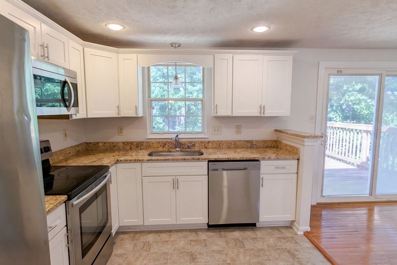 Photo 6 of 20 of 2832 Eagle Trace Ter, Richmond, VA