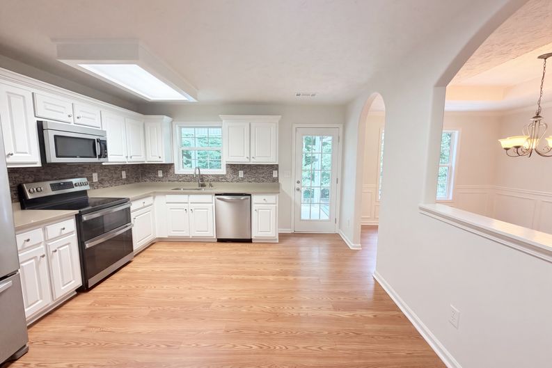 Photo 11 of 28 of 112 Platte St, Winder, GA