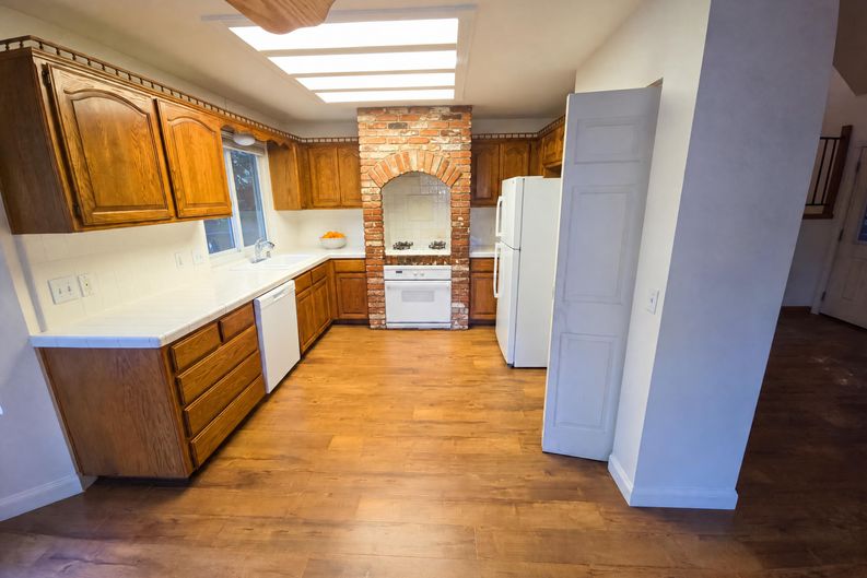 Photo 9 of 31 of 472 Brentwood Dr, Lake Arrowhead, CA