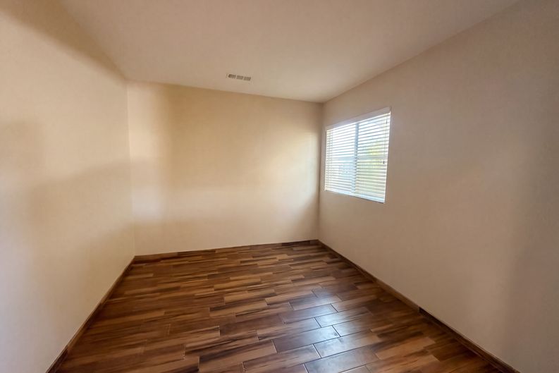 Photo 10 of 33 of 12783 Brandon St, Victorville, CA