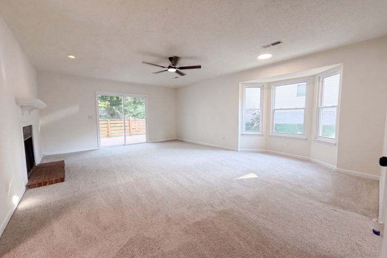 Photo 6 of 16 of 3363 Lakeside Pl, Hermitage, TN