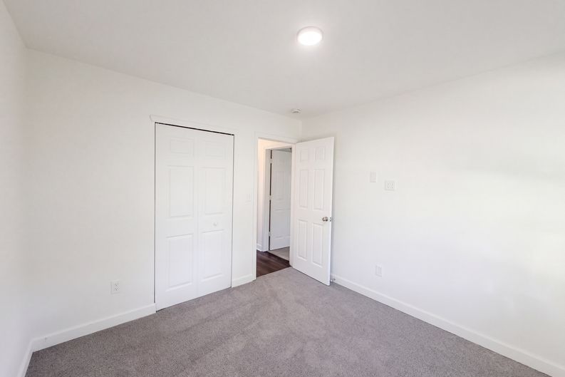 Photo 15 of 20 of 8051 Painted Pony Dr, Indianapolis, IN
