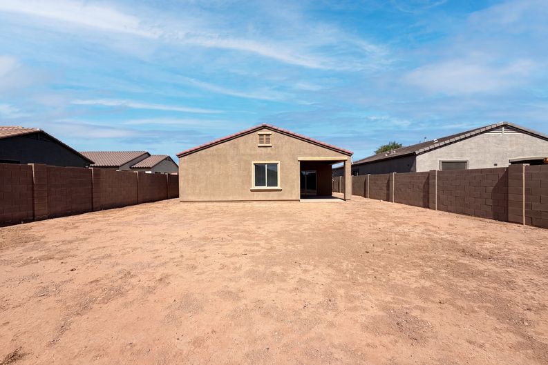 Photo 5 of 21 of 19539 N Rose Ct, Maricopa, AZ