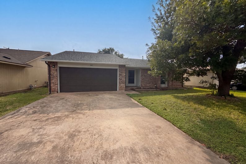 Photo 14 of 16 of 1803 Frontier Trl, Round Rock, TX