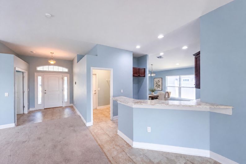 Photo 11 of 26 of 1229 Longville Cir, Tavares, FL