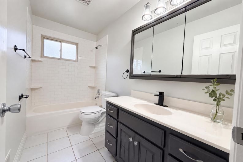 Photo 12 of 17 of 16108 Ziegler St, Taylor, MI