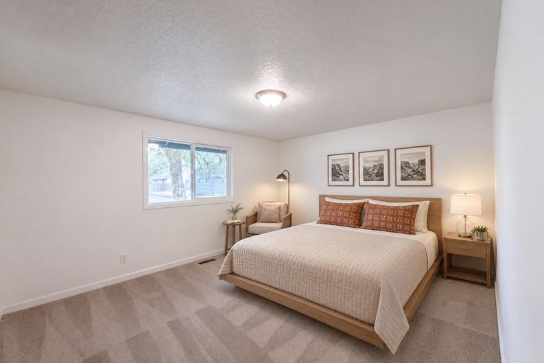 Photo 11 of 17 of 555 Matzen St, Saint Helens, OR