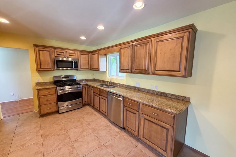 Photo 6 of 23 of 41219 Tava Ln, Hemet, CA