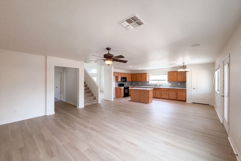 Photo 11 of 23 of 1390 E Ryan Rd, San Tan Valley, AZ