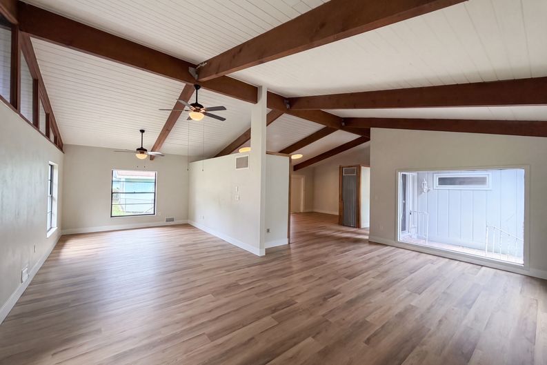 Photo 12 of 23 of 925 Park Pl, Deland, FL