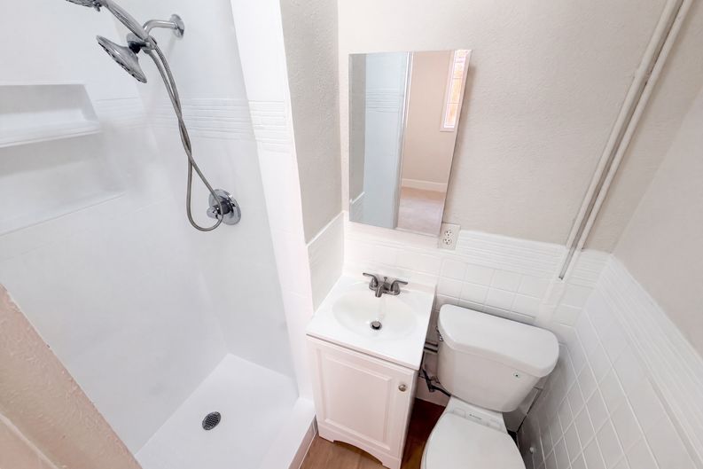 Photo 14 of 27 of 15343 Pimenta Ave, Paramount, CA