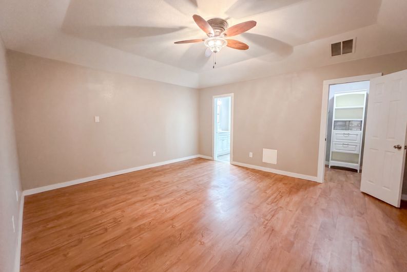 Photo 12 of 23 of 1356 Timberwood Trl, New Braunfels, TX